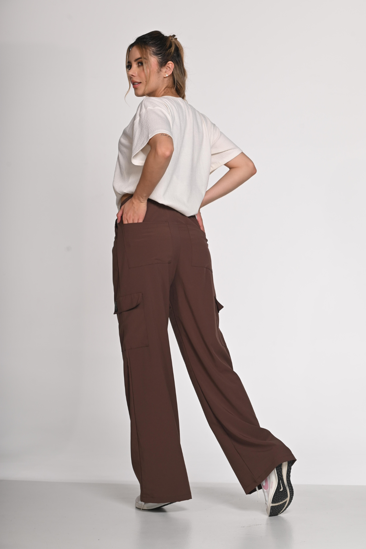 REF: 03029 Pantalón deportivo tipo cargo