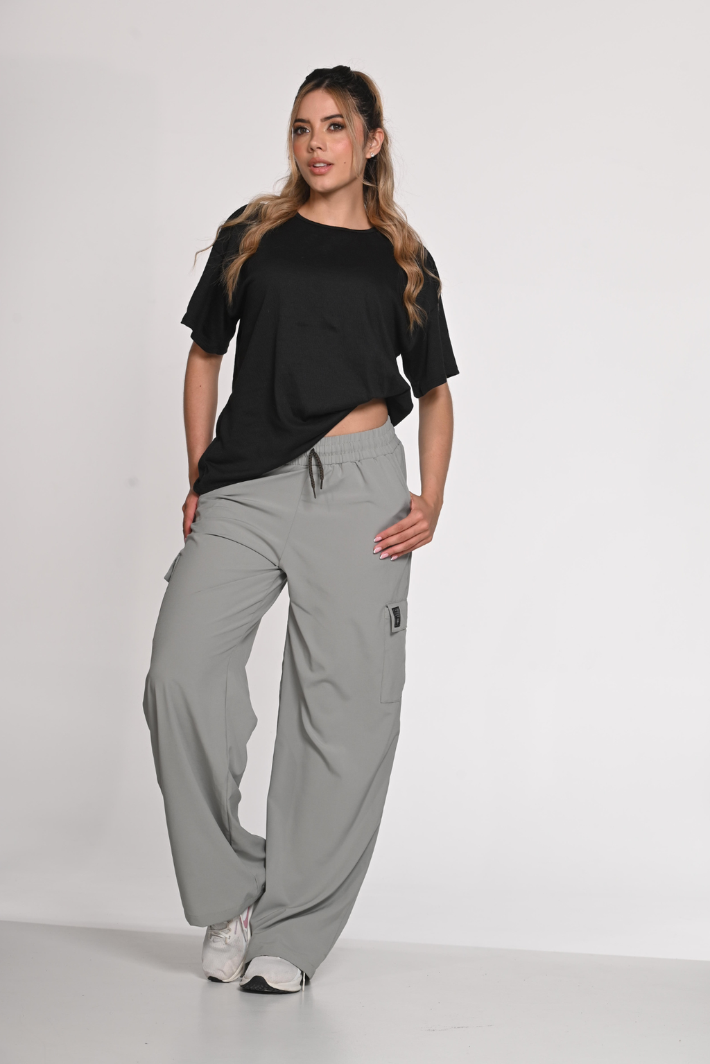 REF: 03029 Pantalón deportivo tipo cargo