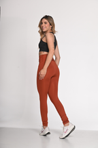 REF: 01510 Leggin pretina anatomica