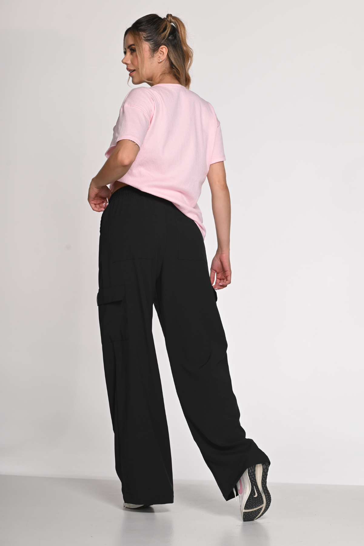 REF: 03029 Pantalón deportivo tipo cargo