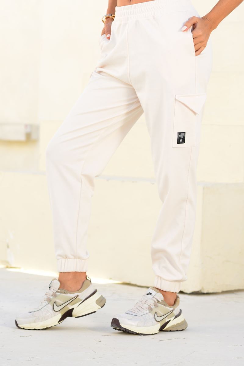 REF: 03033 Jogger con bolsillos cargo
