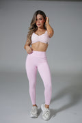 LEGGINS CON ASENTADOS EN FRENTE Y PRENSES EN COSTADO