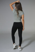 CAMISETA CORTE ESPALDA EN MALLA