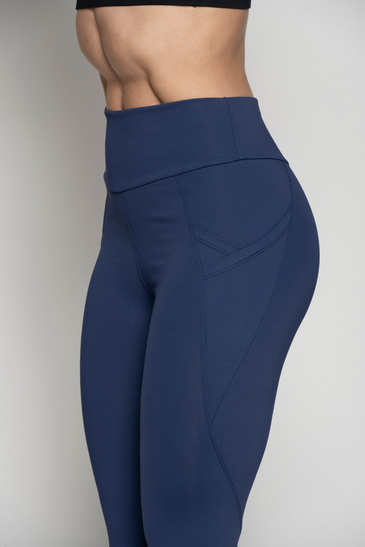 LEGGIN CON BOLSILLOS LATERALES CRUZADOS